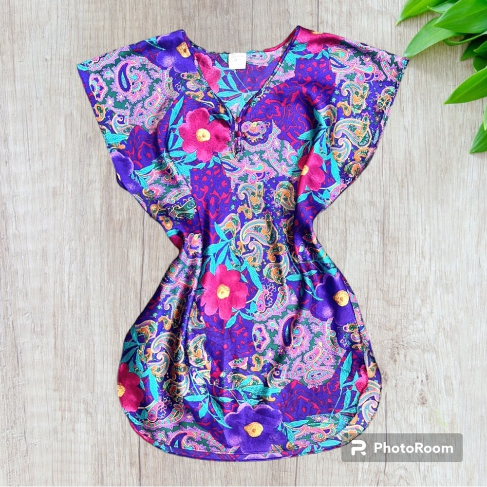 Last chance…Vintage Satin Nightgown Sleep Shirt Floral Paisley M Medium